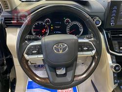 تۆیۆتا لاند کروزەر